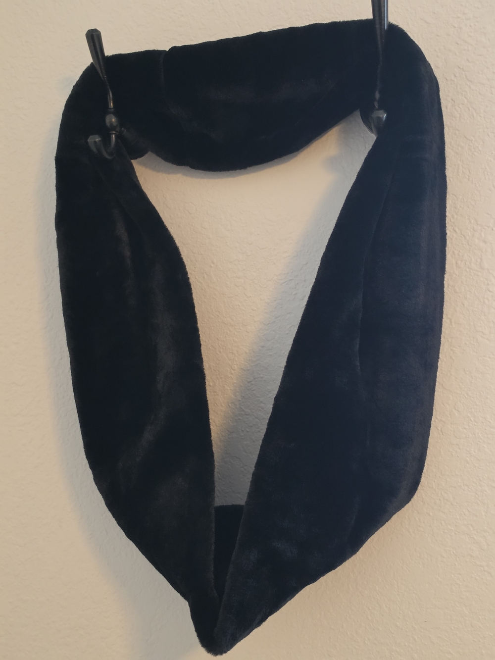 Plush Faux Fur Infinity Scarf in Black